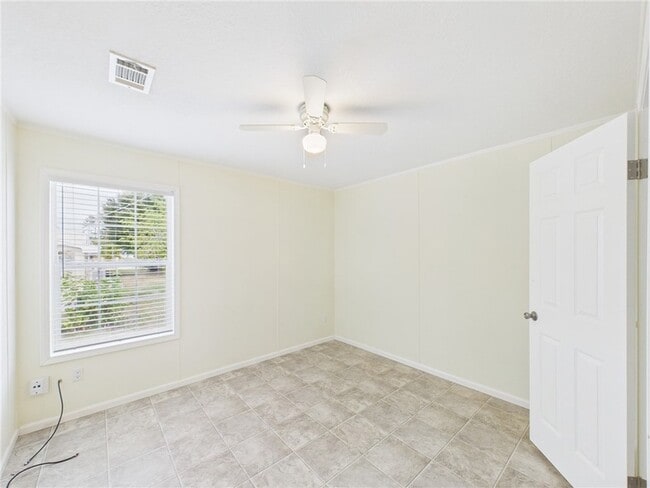 Building Photo - 310 Pineapple St