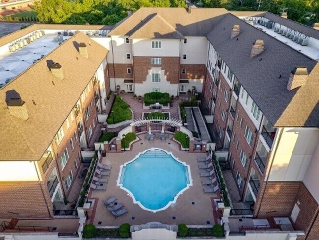 Building Photo - 4120 Ridgefield Dr