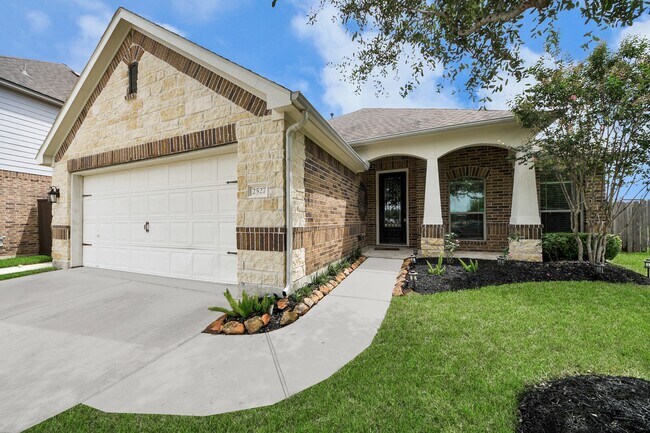 Building Photo - 2527 Horned Owl Dr