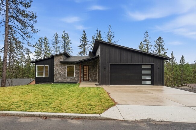 Building Photo - 2418 E Casper Dr