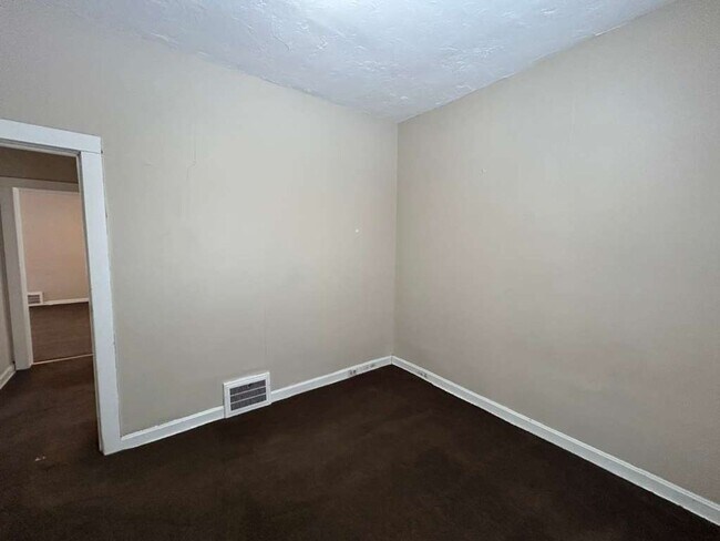 Building Photo - 349-351 Courtland St, Painesville, OH 44077