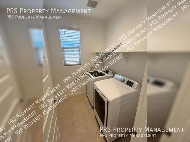 Building Photo - 2658 S Reavis Falls Rd