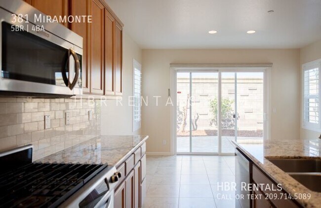Building Photo - 381 Miramonte-