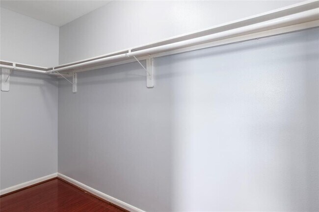 Building Photo - 6427 Waldron Dr