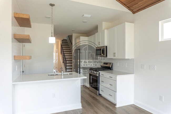 Building Photo - 1414 Landon Hills Dr