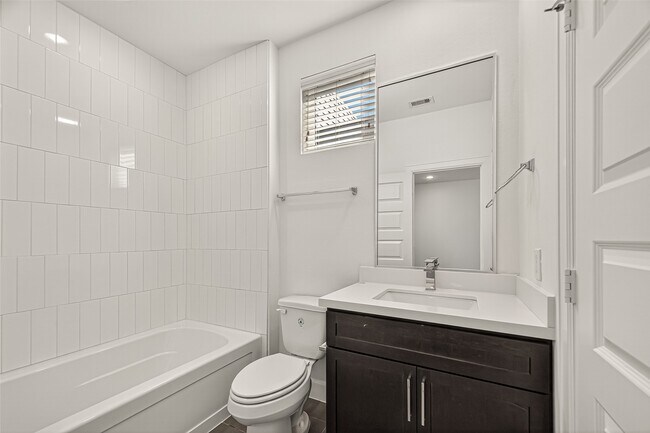 Building Photo - 1735 Eado Point Ln