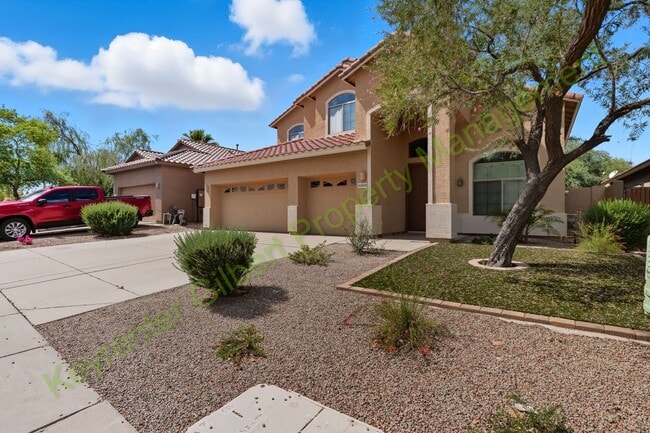Building Photo - Beautiful 5 bed / 3 bath Home in the San T...