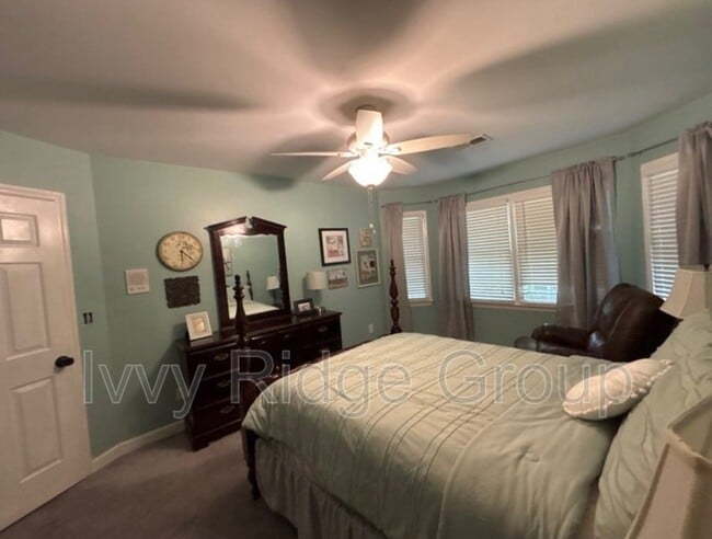 Building Photo - 16020 Virginia Lee Ct