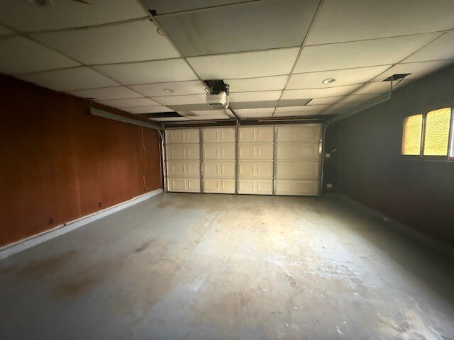 Building Photo - 16416 Rayen St