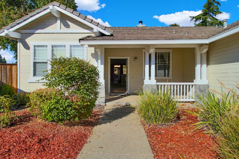 Building Photo - 2316 Reindeer Ct