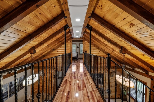 Building Photo - 358 Bridgeview Dr