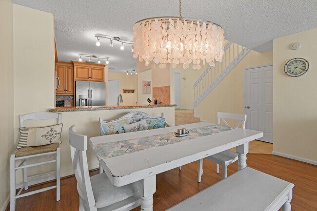 Building Photo - 1216 Ocean Dunes Cir