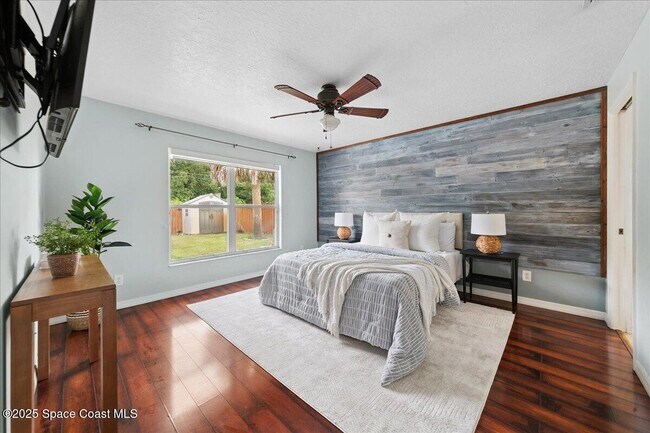 Building Photo - 897 Hunters Creek Dr