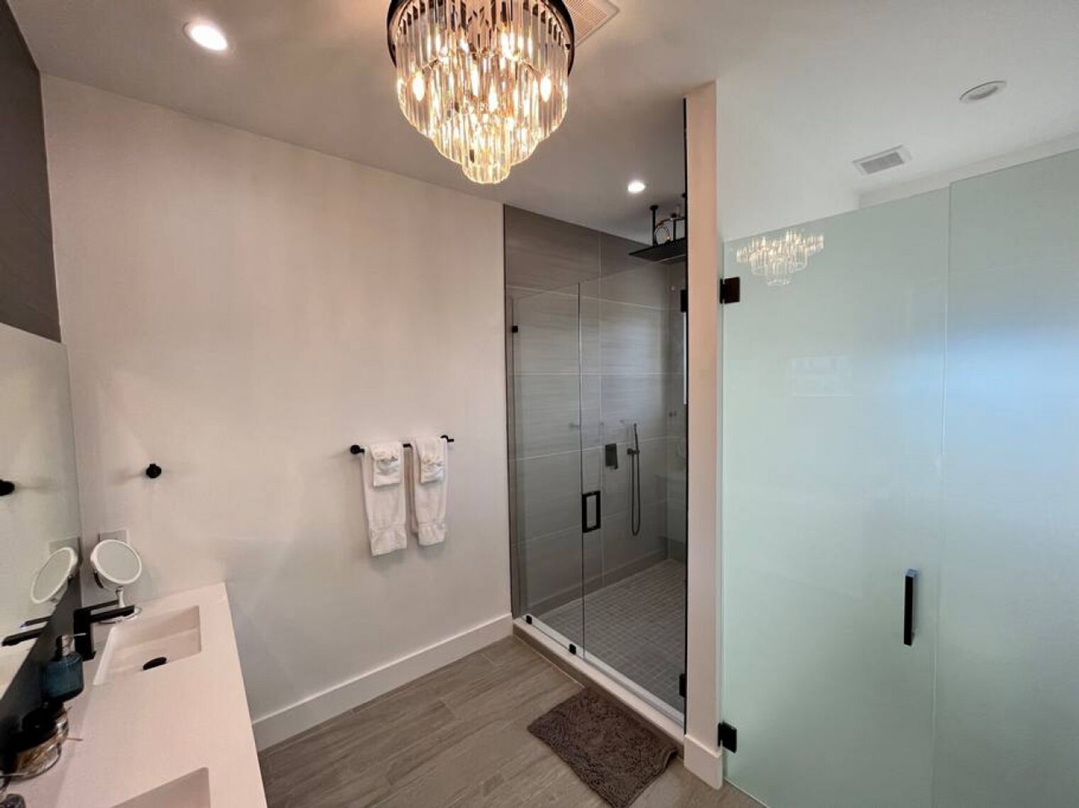 Building Photo - 648 NE 16th Terrace