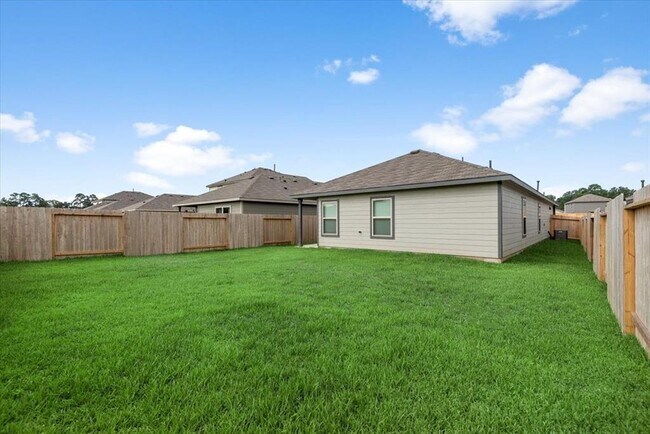 Building Photo - 13567 bay springs drive