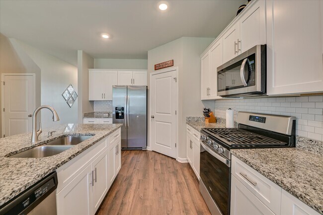 Building Photo - 7046-7046 Sideboard Xing