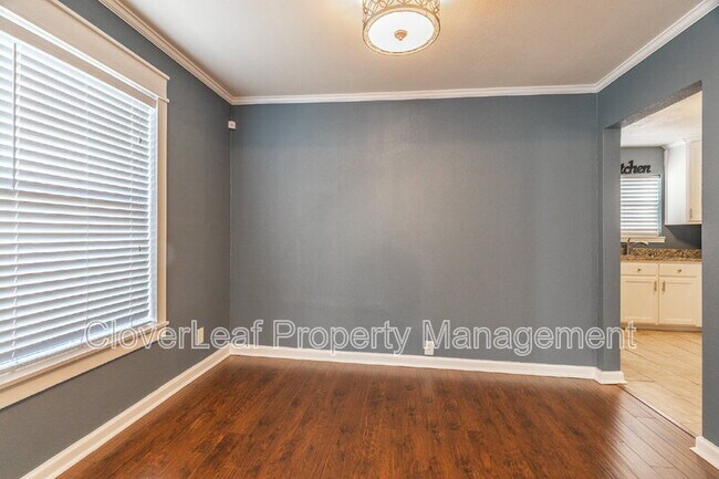 Building Photo - 1361 W Gramercy Pl