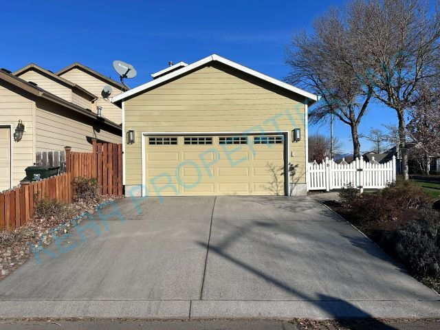 Building Photo - 20598 NE Shore View Dr