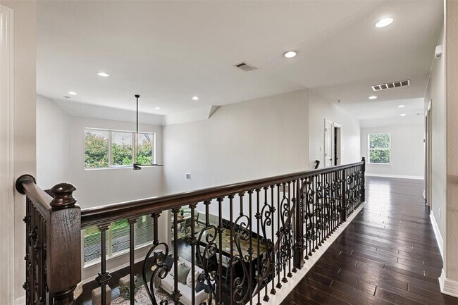Building Photo - 201 Montalcino Blvd