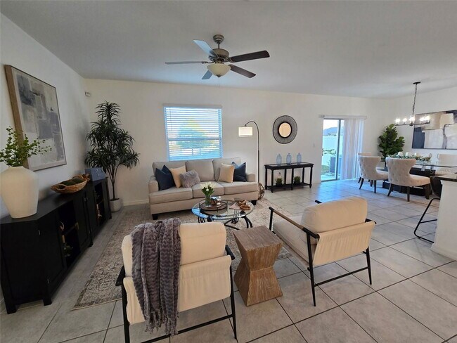 Building Photo - 5213 Dandelion St