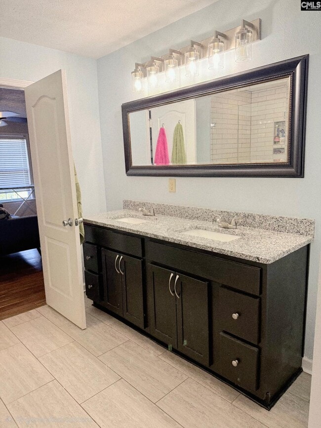 Building Photo - 1906 Leesburg Dr