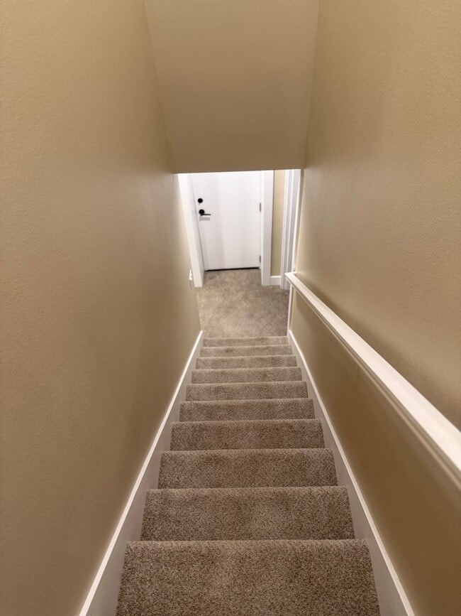 Building Photo - Newly Remolded 4-bedroom 3 bath Home in Downtown Woodland WA