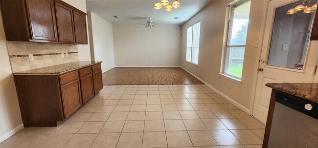 Building Photo - 9710 Fieldbloom Ln
