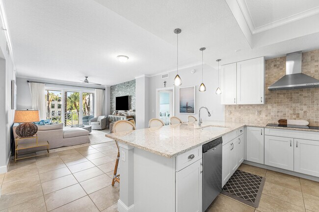 Building Photo - 1024 Bay Colony Dr S