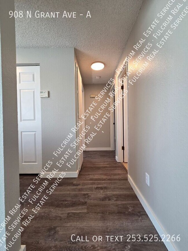 Building Photo - 908 N Grant Ave