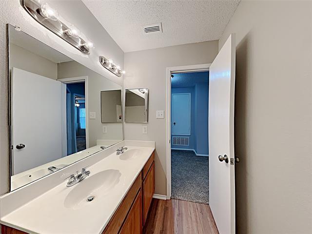 Building Photo - 2213 Plum Ct