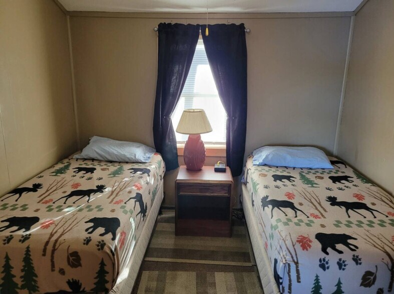 Building Photo - 40552 Mary Lake Rd