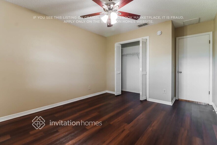 Building Photo - 5909 Redhawk Dr