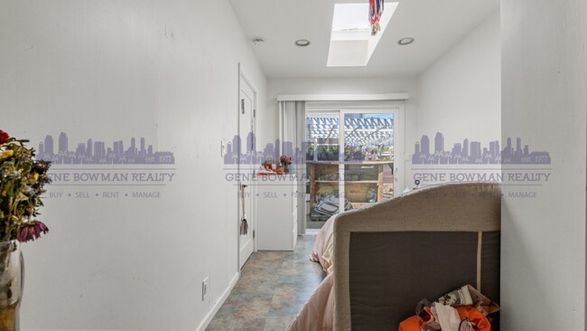 Building Photo - 5522 Dorothy Dr