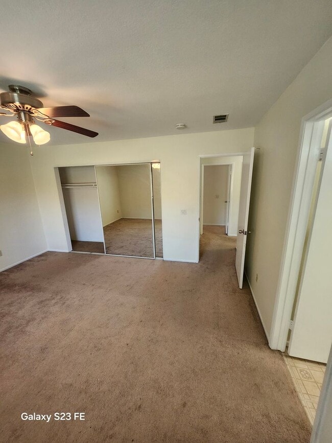 Building Photo - Single-Story home in Chino ready for you to move right in!