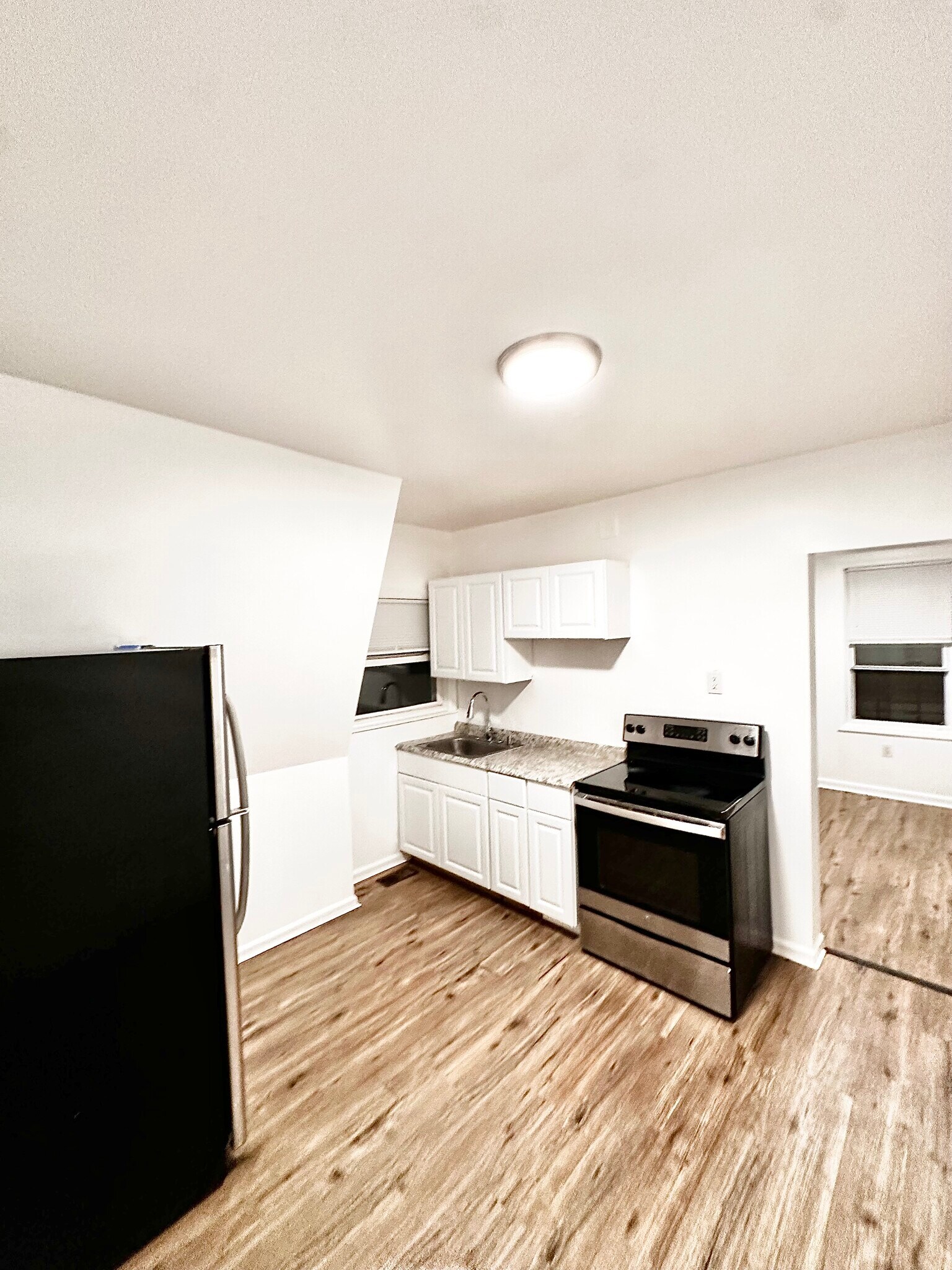Kitchen - 261 Ridge St