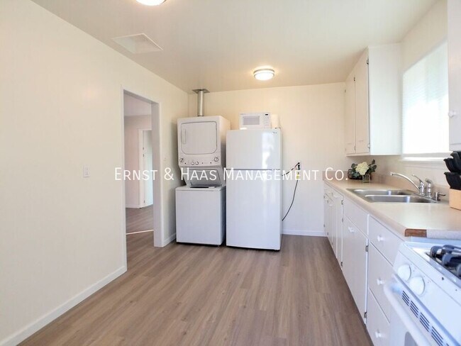 Building Photo - 3080 Palo Verde Ave