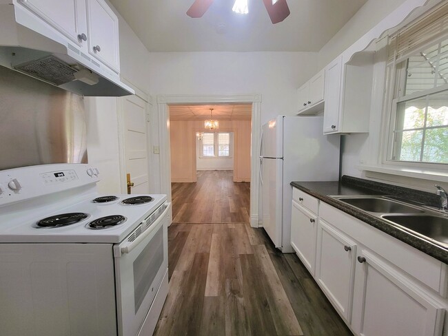 Building Photo - Remodeled bungalow in Church Hill with 3 bedrooms and 1 full bath