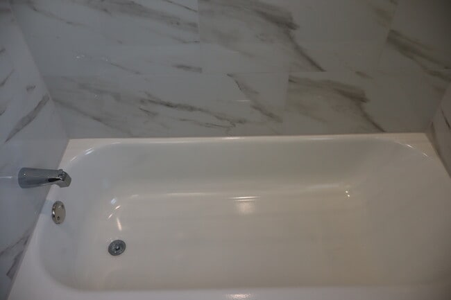 Building Photo - 4120 W Gladys Ave