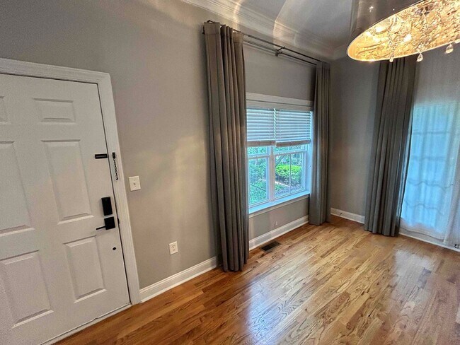 Building Photo - Elegant Intown Living in Carlyle Park – Beautiful 3BR/3.5BA Townhome