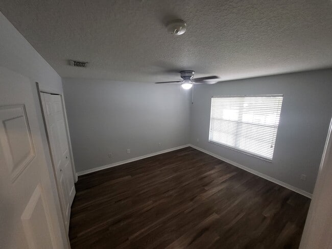 Building Photo - 311 Willowbay Ridge St