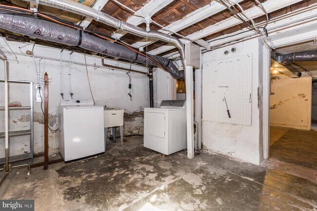 Building Photo - 161 Cotton St