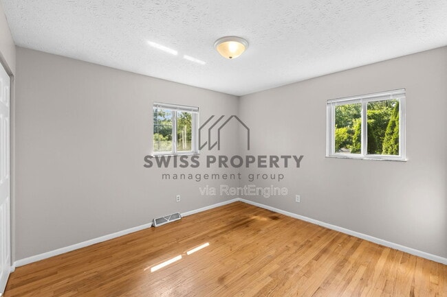 Building Photo - 6406 Dalewood Rd