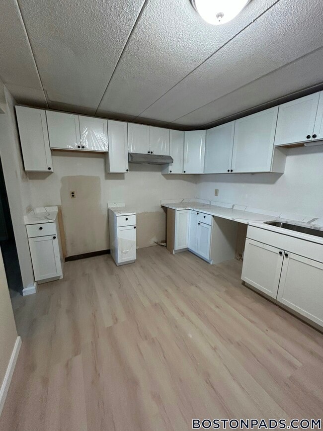 Building Photo - 30 Normandy Ave