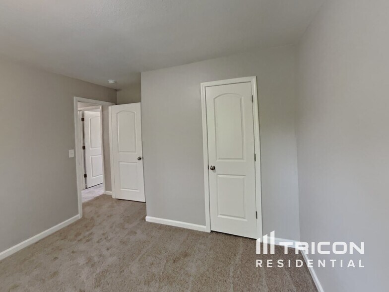 Building Photo - 76 Blakeford Dr