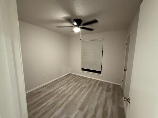 Building Photo - 11371 Fish Springs Dr