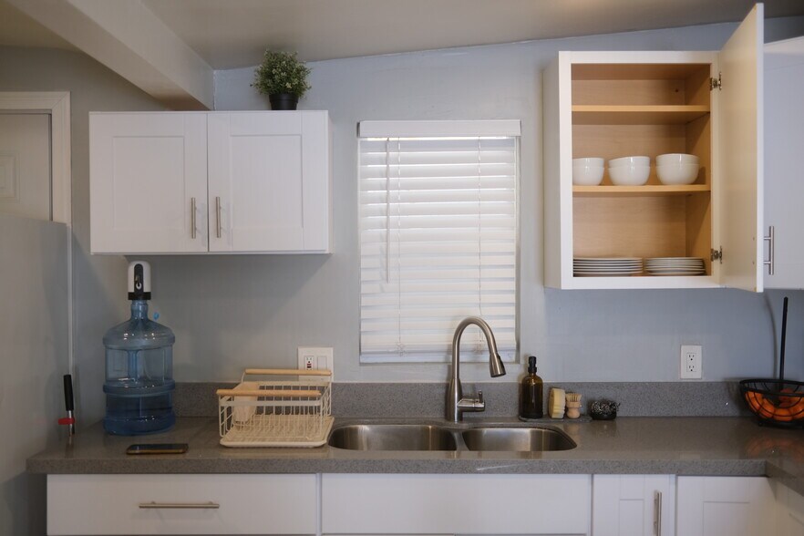 Building Photo - 3942 Marron St