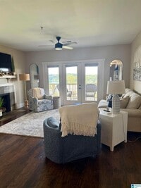 Building Photo - 475 River Forest Ln