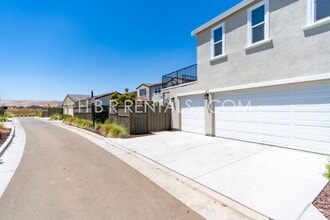 Building Photo - Welcome to your new casita in Tracy, CA! +...