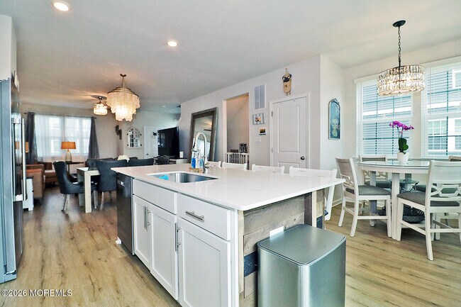 Building Photo - 16 Baybreeze Dr