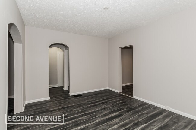 Building Photo - 3302 Broadwell Ave